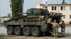 Obrnné vozidlo Stryker americké armády bhem zástavky ve Staré Boleslavi