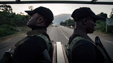 Kamerunští vojáci dohlíží na pořádek ve městě Buea na západě země. (26. dubna...