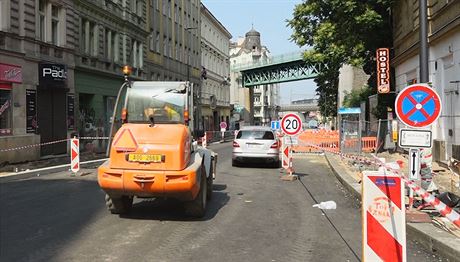 ást Husitské ulice v Praze u je v provozu
