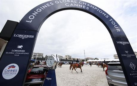 Sedm kolo zvodu sedmm kole Global Champions League se konalo v Cannes.