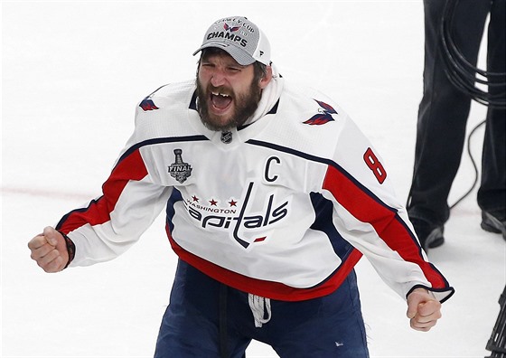 Poprvé v historii NHL se stalo, e tým vyhrál s ruským kapitánem. Dokázal to...