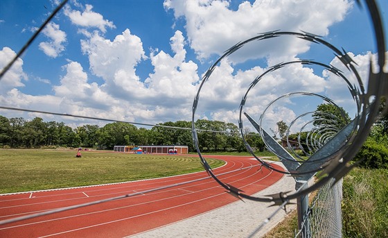 Hasiský stadion v Hradci Králové je zkolaudovaný, pesto zavený (29. 5. 2018).