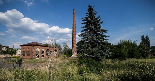 Poslední budovy bývalé koeluny v Kuklenách (5. 6. 2018)