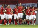 Fotbalisté Rakouska se radují z gólu do sít Nmecka