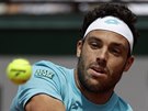 Italský tenista Marco Cecchinato v semifinále Roland Garros proti Dominicu...