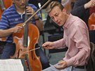 Rakousk dirigent Christian Arming se na chvli vrtil k Jankov filharmonii....
