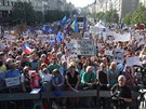 Demonstrace proti vládnutí Andreje Babie s podporou komunist s názvem Jednou...