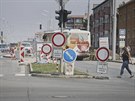 Dlouh ulice v Plzni se po rekonstrukci oteve pro vekerou dopravu. Ubylo zde...