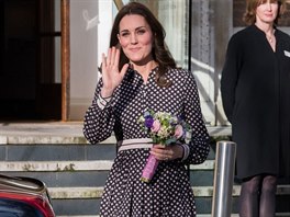 O rok později se vévodkyně Kate na veřejnosti objevila v dalším modelu od své...