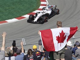 Kanadský pilot Lance Stroll ze stáje Williams bhem tréninku v Montrealu.