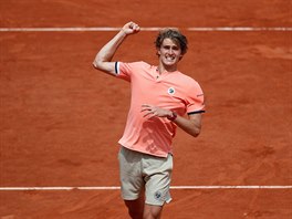 Radost německého tenisty Saši Zvereva z postupu do čtvrtfinále Roland Garros.