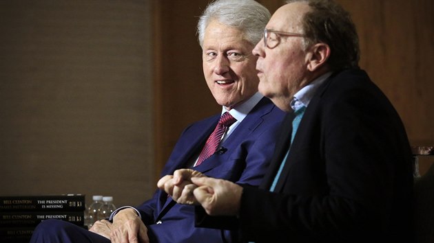 Bill Clinton a James Petterson. (4. června 2018)
