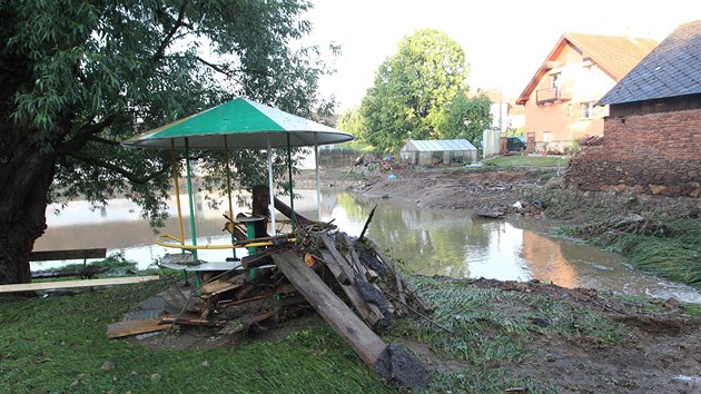 V Jest�eb� na Jihlavsku m�stn� obyvatele p�ekvapila velk� voda.