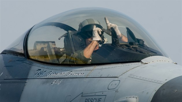 Texask nrodn garda s letouny F-16 v slavi v roce 2009