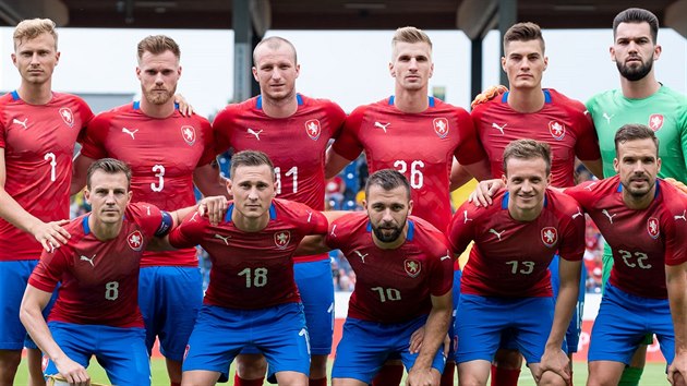 Jeden�ctka �esk�ch fotbalist� pro p��pravn� z�pas s Austr�li�.