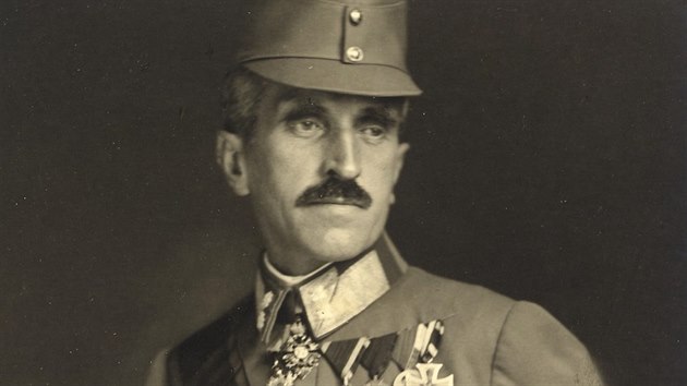 Alois Musil v uniform polnho marlka v roce 1917, ve kter se astnil sv posledn  osm  cesty do Orientu. Jejm clem bylo poslit vliv Vdn a Berlna v oblasti.