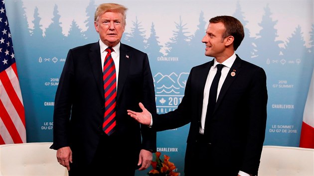 Prezident USA Donald Trump na summitu G7 bilaterln jednal s francouzskm protjkem Emanuelem Macronem. (8. ervna 2018)