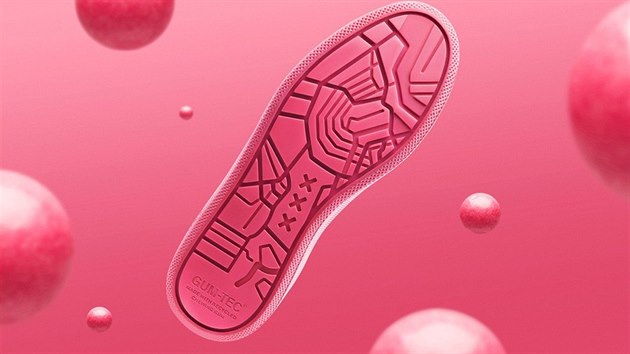 Nová generace tenisek. GumShoes jsou vyrobeny z recyklovaných žvýkaček, a proto mají i žvýkačkovou barvu.