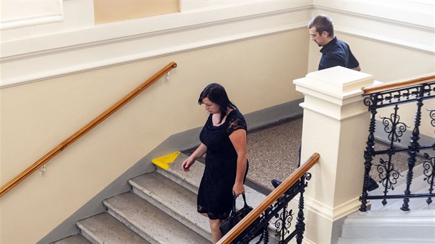 Vlakvedoucí Jarmila Soukupová v den verdiktu. Samotného vynesení rozsudku se ale nezúčastnila.