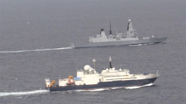 Ruská „špionážní“ loď Jantar proplula kanálem La Manche