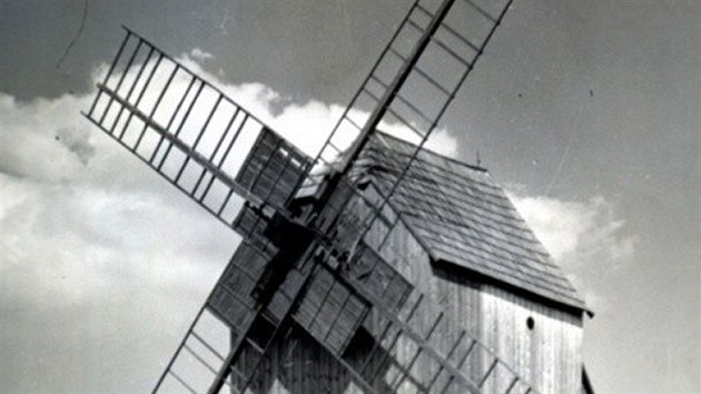 Poslední větrný mlýn německého typu stál v Borovnici do roku 1968.