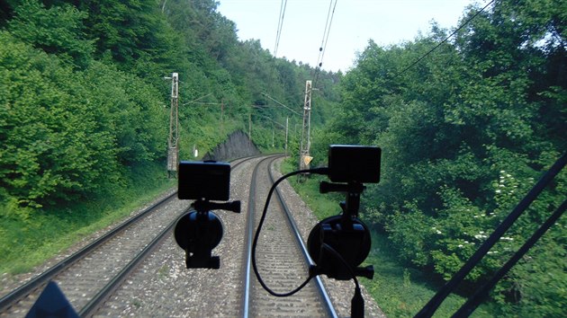 Kamery iDNES.tv nat��ej� cestu vlaku Regikojet RJ 1012 z Ko�ic do Prahy.