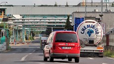 Chemické závody v Sokolov.