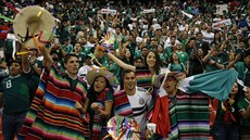 Fanoušci Mexika před mistrovstvím světa ve fotbale.