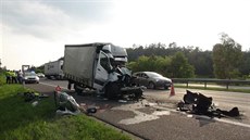 Dálnici D5 uzavela na 25. kilometru ve smru na Prahu nedaleko Berouna nehoda...