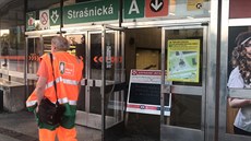 V zastávce Stranická spadl lovk pod metro. (5.6.2018)