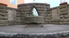 Podstavec sochy trubae, pomníku obtem Velké války v Teplicích nad Metují