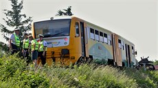 Na železničním přejezdu v Chrástu u Plzně se  srazil vlak s osobním vozidlem....