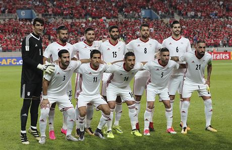 Fotbalisté Íránu ped kvalifikaním utkáním na mistrovství svta proti Jiní...