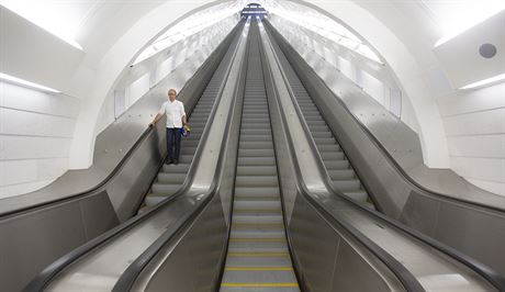 Nové eskalátory ve stanice metra Andl (10. ervna 2018)