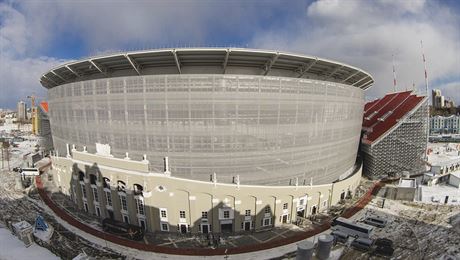 Jekatrinburg arena má zvlánost, tribuny za branami jsou mimo stadion.