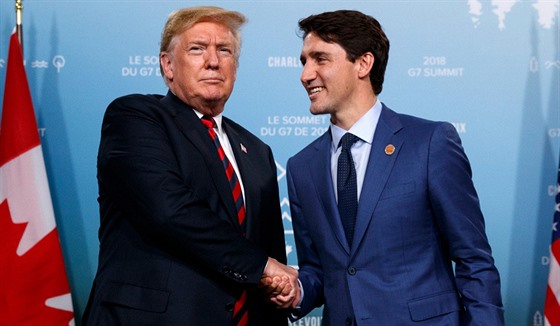 Americký prezident Donald Trump a kanadský premiér Justin Trudeau na summitu G7...