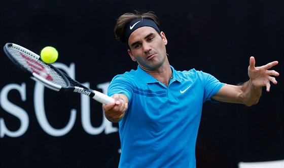 Švýcar Roger Federer ve finále turnaje ve Stuttgartu