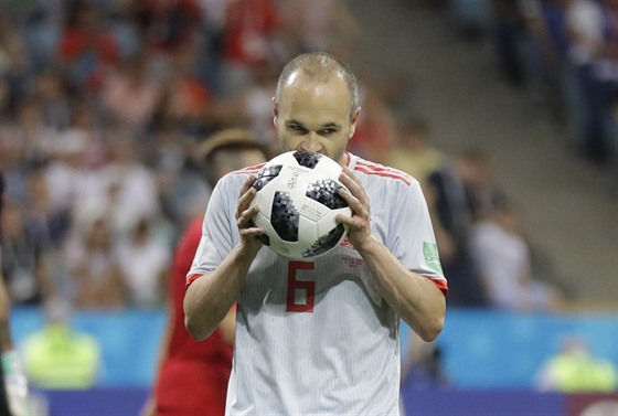 panlský záloník Andrés Iniesta bhem utkání mistrovství svta s Portugalskem.