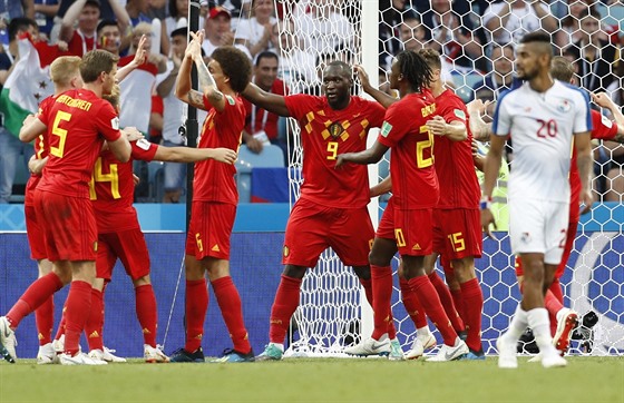 Belgiané slaví gól na MS proti Panam.