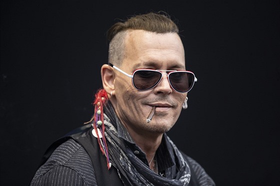 Johnny Depp: Jako rocker se konečně cítím svobodně - iDNES.cz