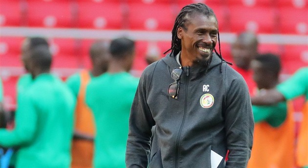 Africké čekání. Více našich trenérů, žádá si kouč fotbalistů Senegalu