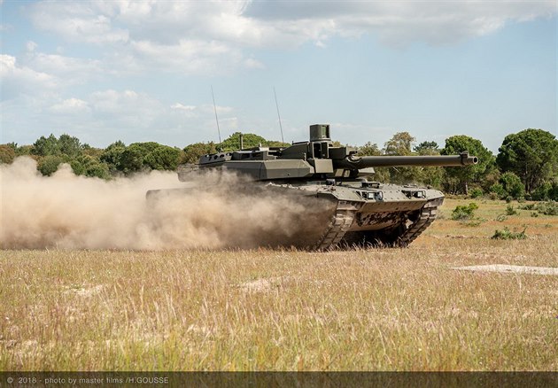 EMBT je hybrid mezi tanky Leopard 2 a Leclerc