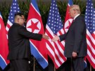 Donald Trump a Kim ong-un bhem historického setkání v Singapuru (12. ervna...