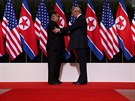 Donald Trump a Kim ong-un bhem historického setkání v Singapuru (12. ervna...