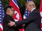 Fotka, na kterou ekal celý svt. Setkání Donalda Trumpa a Kim ong-una v...