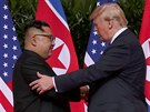 Fotografie, na kterou ekal celý svt. Setkání Donalda Trumpa a Kim ong-una v...