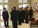 Americká a severokorejská delegace bhem setkání v Singapuru (12. ervna 2018)