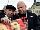 Jeff Monson na demonstraci ruských komunist na Rudém námstí (22. dubna 2016)