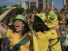 Fanouci Brazílie enou své idoly v utkání proti výcarsku.