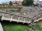 Most urený k demolici se v pondlí zítil sám